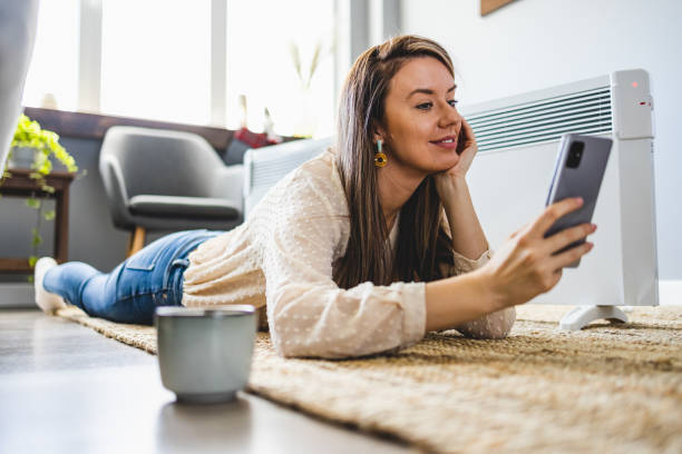 Woman Finding A Date Online