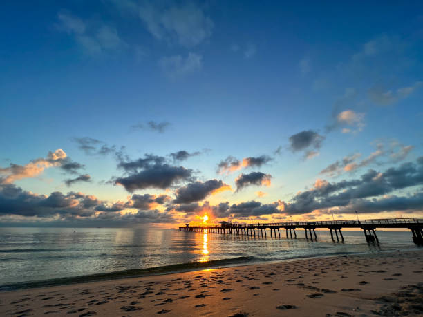 The Florida Coast at Sunrise Near Fort Lauderdale The Florida Coast at Sunrise Near Fort Lauderdale marco island stock pictures, royalty-free photos & images