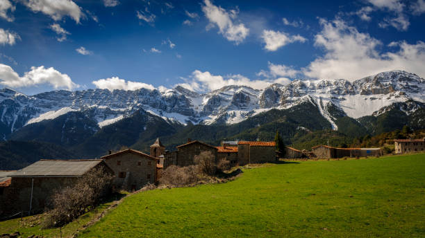The north face of Serra de Cadí in spring seen from Estana (Cerdanya, Catalonia, Spain, Pyrenees) stock photo