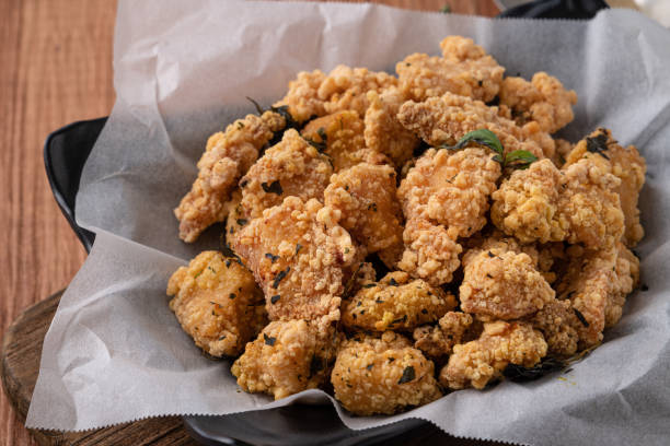 istock Delicious fried popcorn chicken in Taiwan. 1360143956