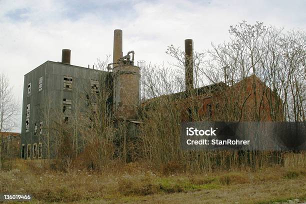 Abandonado Edificio Industrial 5 Foto de stock y más banco de imágenes de Abandonado - Abandonado, Arquitectura, Arquitectura exterior