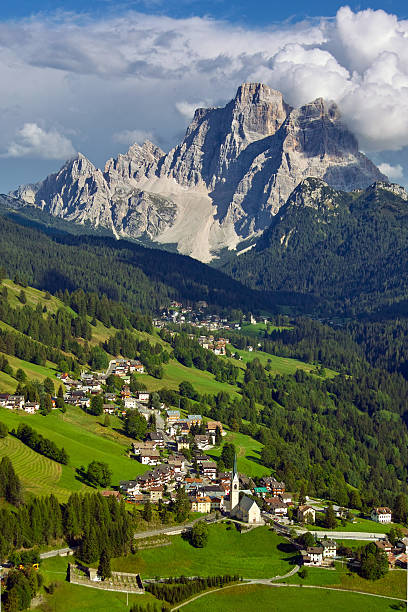 istock Fiorentina Valley and Pelmo Mountain. 2011 136021866