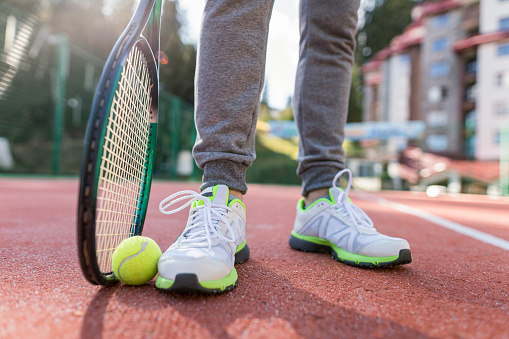 Close up image of tennis player