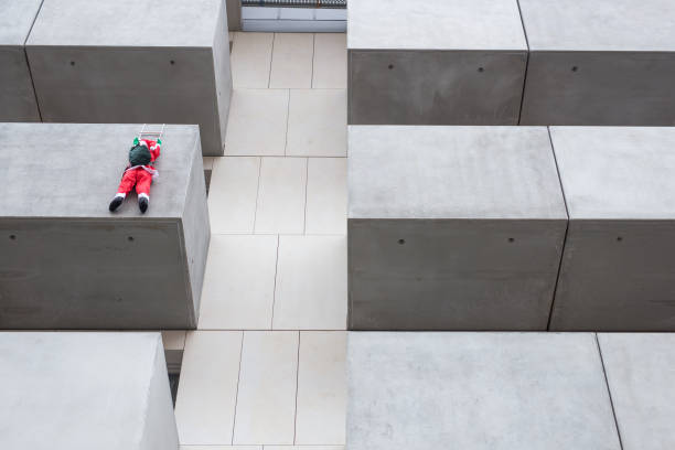 istock Santa on the balcony 1360256276