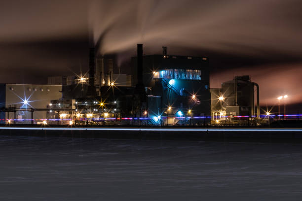 istock Oilfield at night 1360375652