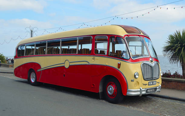 vintage red  and cream bedford super vega coach - bus coach bus travel red imagens e fotografias de stock