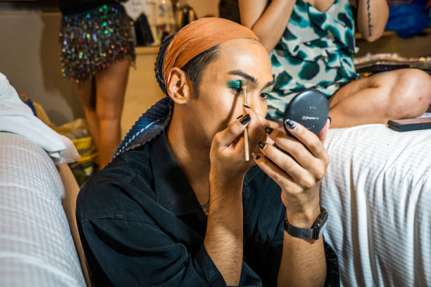 istock Thai Drag Performers Get Ready Behind The Scenes 1360464342