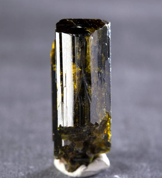 istock epidote, mineral specimen stone rock geology gem crystal 1360485885