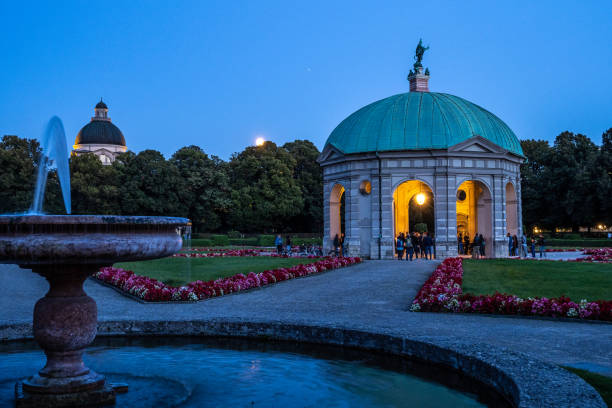 hofgarten park with dianatempel at night in munich, germany - diana pavilion imagens e fotografias de stock