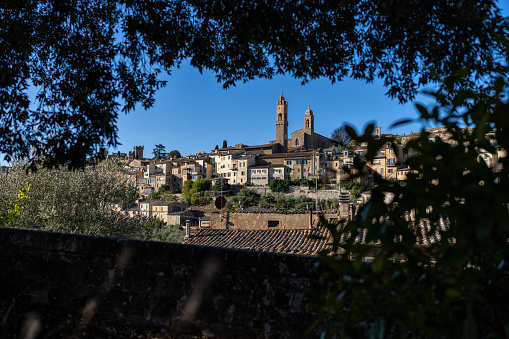 Traveling in Tuscany: the medieval town of Montalcino