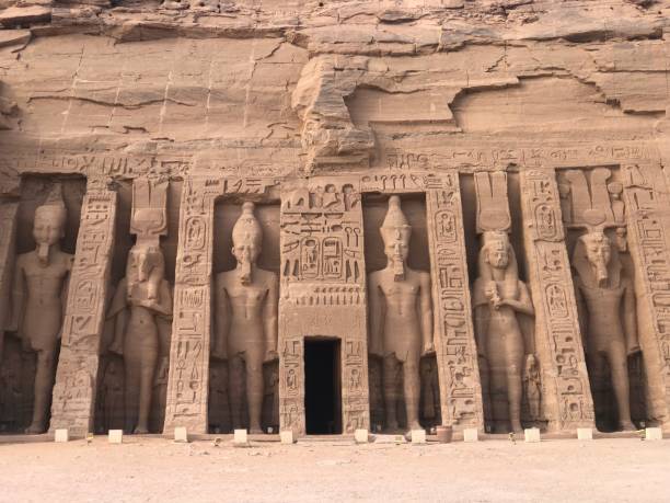 istock Nefertiti temple-03 1360520530