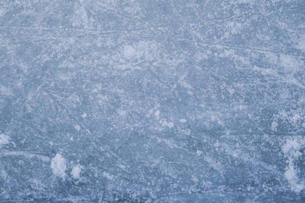 niebieski lód w zadrapań łyżwach - ice skating ice skate ice hockey ice zdjęcia i obrazy z banku zdjęć