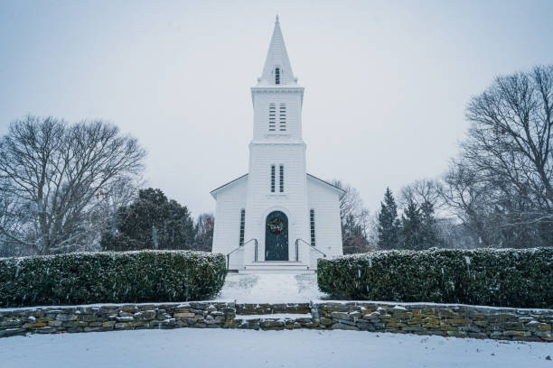 istock South Ferry Church 1360833043