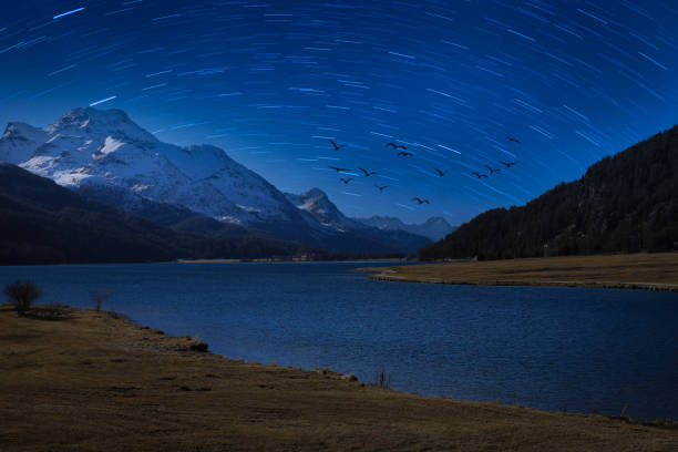 vale da silvaplana - mountain night switzerland engadine - fotografias e filmes do acervo