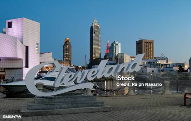 Twilight And Sunset Pictures Of Downtown Cleveland And Lake Erie Stock Photo - Download Image Now