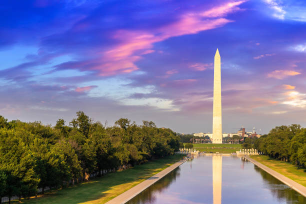 монумент вашингтону в вашингтоне - washington dc monument sky cloudscape стоковые фото и изображения