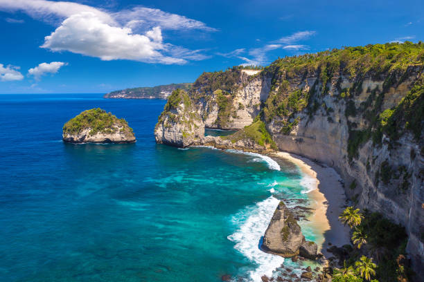 istock Diamond Beach in Nusa Penida 1361202637