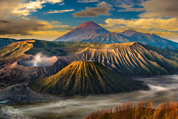 Sunrise at volcano Bromo, Java Sunrise at volcano Bromo, Java island, Indonesia. Panoramic aerial view bromo tengger semeru national park stock pictures, royalty-free photos & images