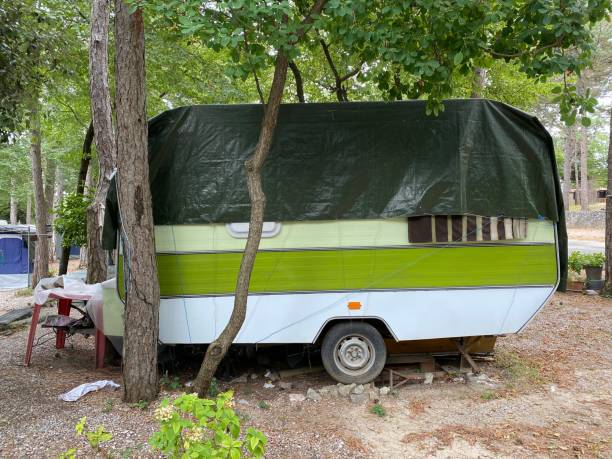 Italien Wohnmobil Zelt Vorzelt Winterfest  auf Campingplatz stock photo