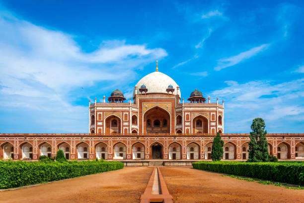 istock Humayun's Tomb and the Blue Sky. 1361280060