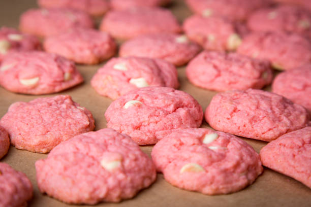 Strawberry cake mix cookies Homemade strawberry cake mix cookies from a simple recipe chocolate white chocolate chocolate chip white stock pictures, royalty-free photos & images