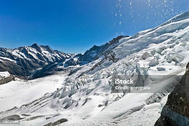 Glaciar No Topo De Jungfrau - Fotografias de stock e mais imagens de Alpes Europeus - Alpes Europeus, Alpes suíços, Ao Ar Livre