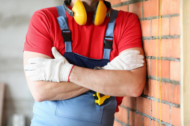 istock Qualified craftsman repair house 1361397754