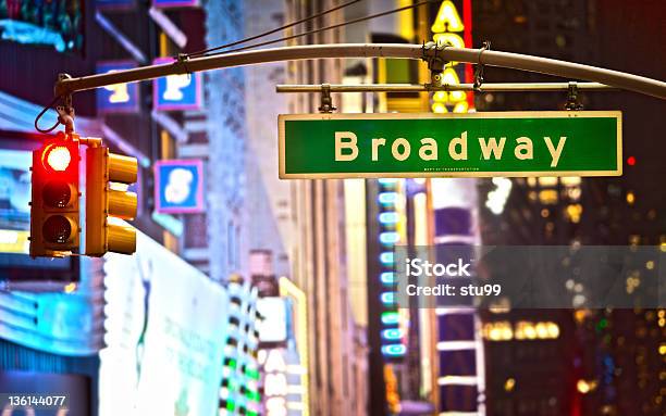 Broadway Znak - zdjęcia stockowe i więcej obrazów Broadway - Manhattan - Broadway - Manhattan, Nowy Jork, Teatr
