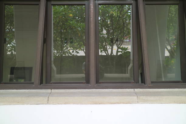 istock large dark brown glass window 1361475004