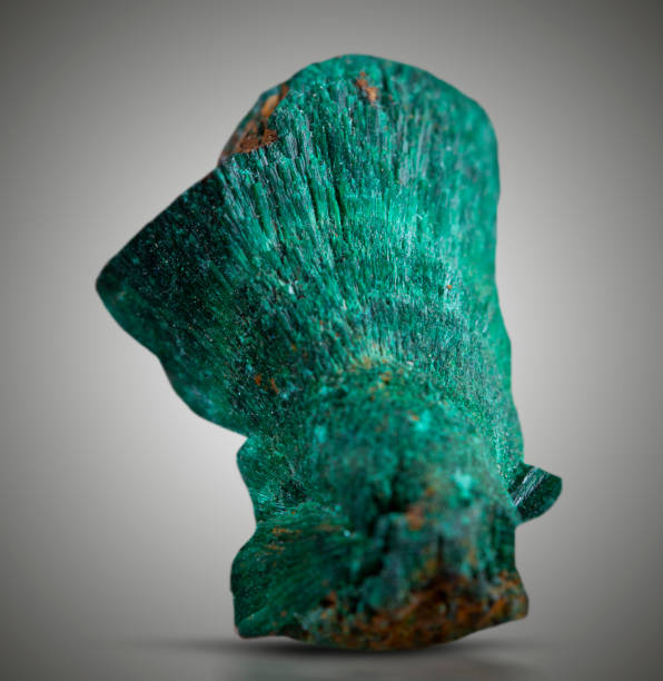 malachite mineral espécime pedra rocha cristal joia - rock malachite rough crystal - fotografias e filmes do acervo