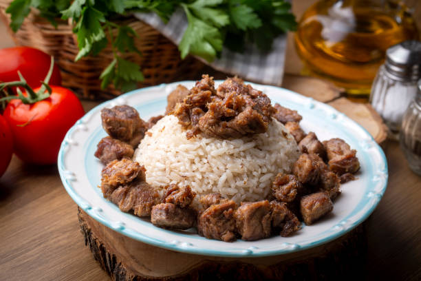 tureckie mięso pieczenie mięsa z ryżem - ryż (nazwa turecka; pieczenie ofiarne, pieczenie ryżu) - 16331 zdjęcia i obrazy z banku zdjęć