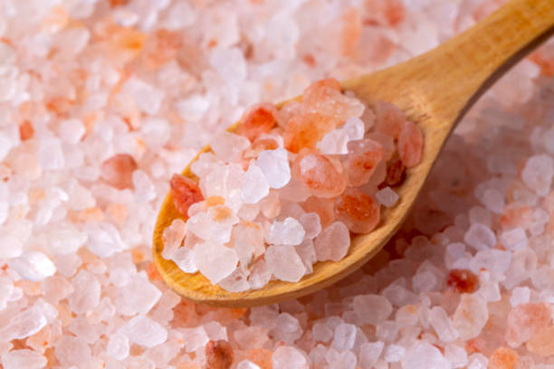 cristalli di sale rosa dell'himalaya, foto concept alimentare. - 16340 foto e immagini stock