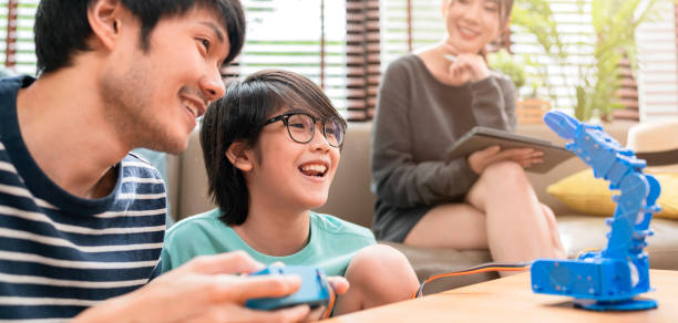 24,700+ Computer Asia Child Student Stock Photos, Pictures & Royalty-Free Images - iStock