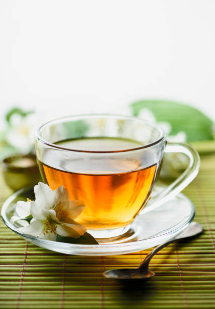 jasmine tea - jasmine tea black tea tea drink stock-fotos und bilder