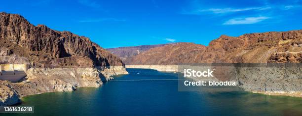 Lake Mead Near Hoover Dam Stock Photo - Download Image Now - Drought, Colorado River, Lake Mead