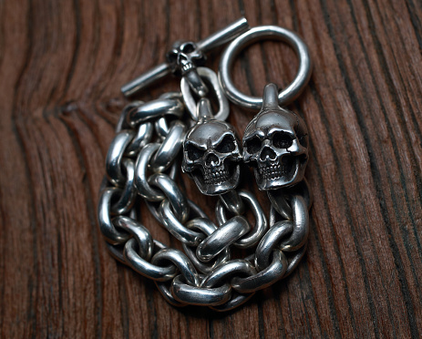 Skull  bracelet with chains