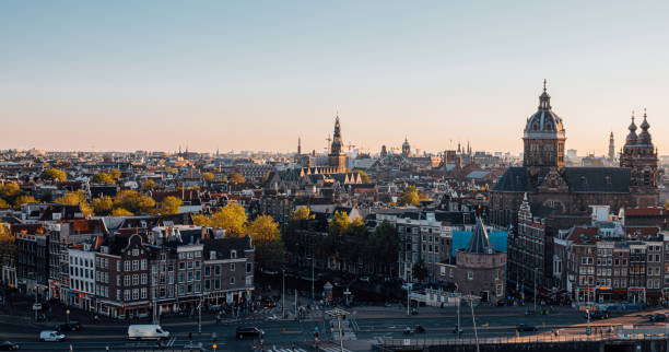 アムステルダムの空中都市景観 - amsterdam netherlands city skyline ストックフォトと画像