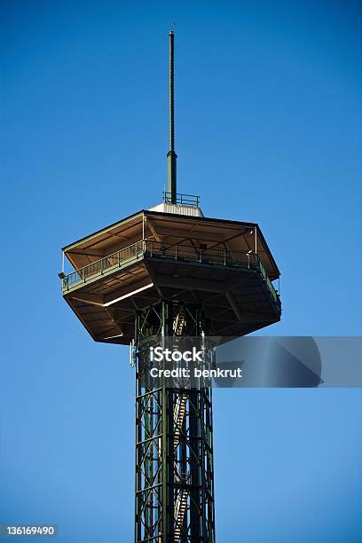 Torre De Observación En Gatlinburg Foto de stock y más banco de imágenes de Alto - Descripción física - Alto - Descripción física, Azul, Cielo