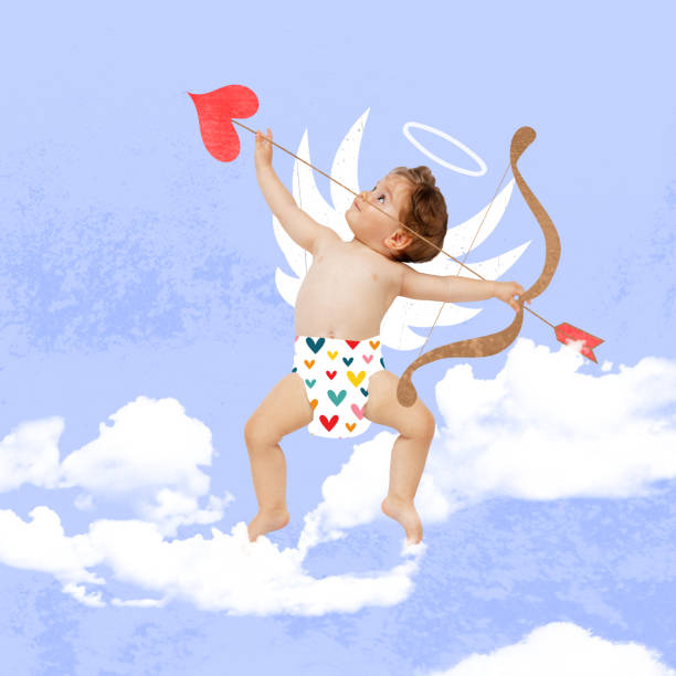 collage artistico creativo di bambino, bambino in pannolino nel personaggio di cupido che invia frecce d'amore isolate sullo sfondo del cielo - humor inspiration angel child foto e immagini stock