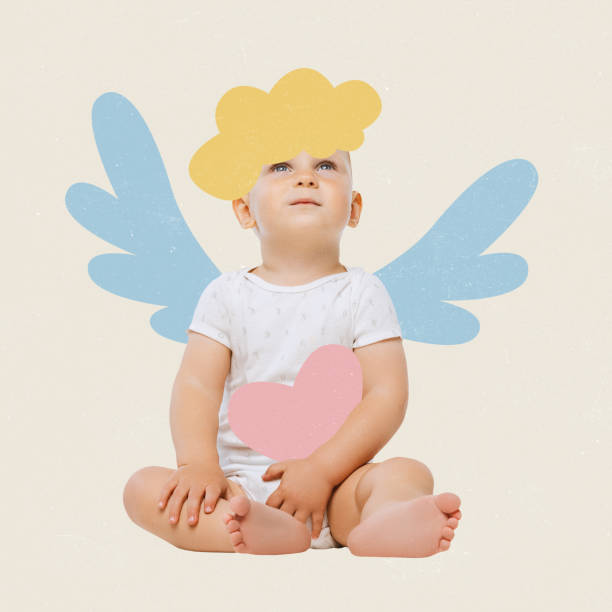 collage di arte contemporanea di bambino, bambino con ali d'angelo, angelo cupido isolato su sfondo bianco - humor inspiration angel child foto e immagini stock