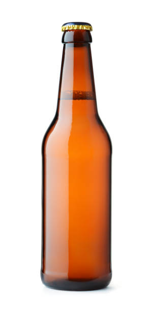 vista frontale della bottiglia di birra marrone - amber beer foto e immagini stock