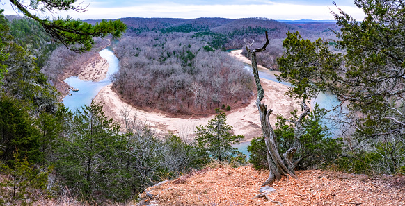 Overlook of a bend in the Buffalo River near Gilbert, Arkansas, USA, from atop Red Bluff.