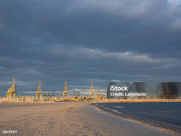 Porto Di Valencia - Fotografie stock e altre immagini di Darsena - Darsena, Valencia - Provincia autonoma spagnola, Valencia - Spagna