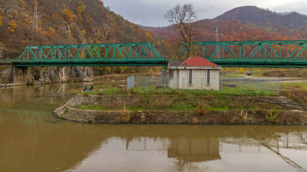 water pumping station - europe bridge editorial eastern europe imagens e fotografias de stock
