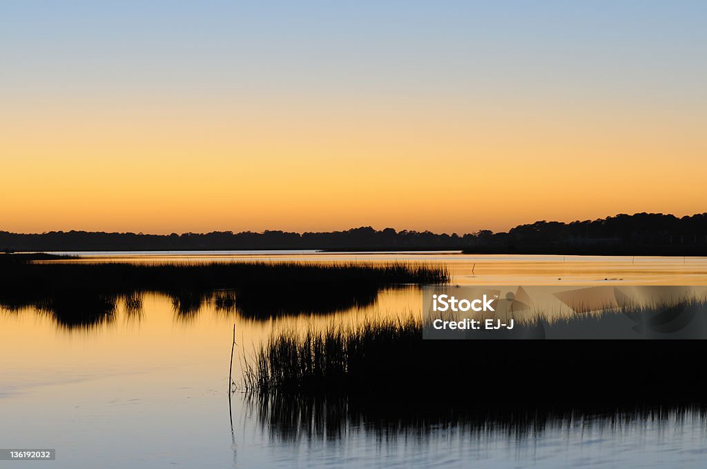 Entrada al mar al atardecer - Foto de stock de Virginia - Estado de los EEUU libre de derechos