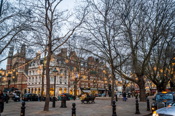 260+ Sloane Square Stock Photos, Pictures & Royalty-Free Images