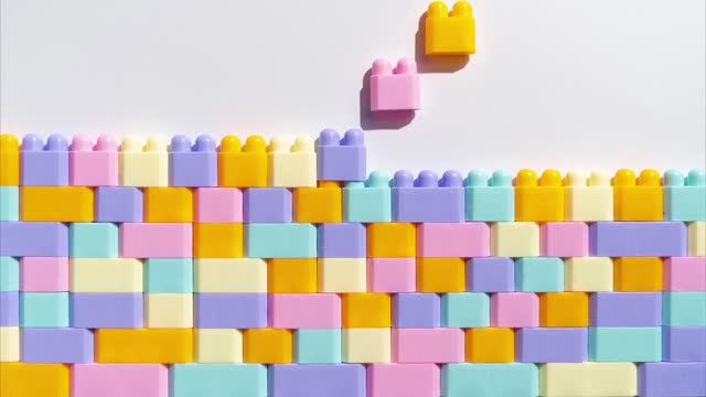 Stop motion animation with Plastic building blocks