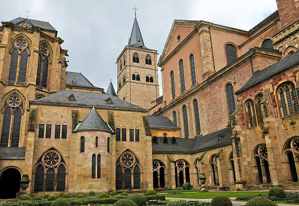 catedral de trier - trierer dom fotografías e imágenes de stock