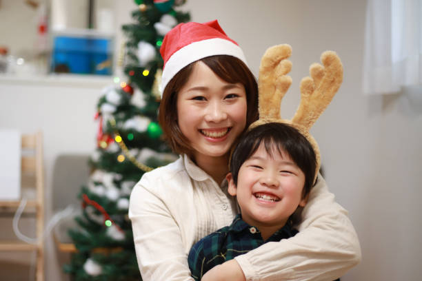 istock Smiley parent and child 1362011976