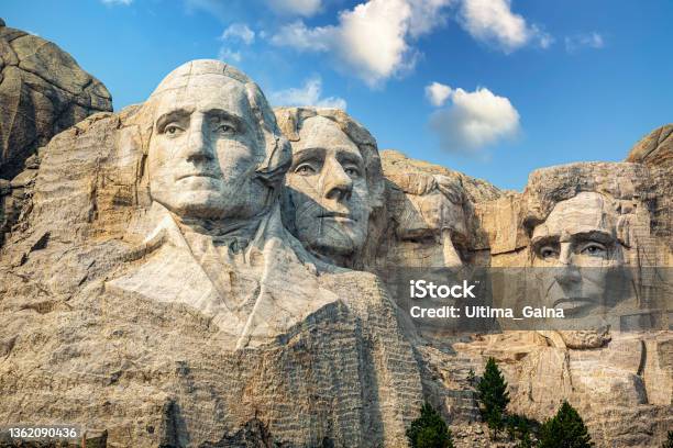 Portrait Of Abraham Lincoln On Mount Rushmore South Dakota Stock Photo - Download Image Now